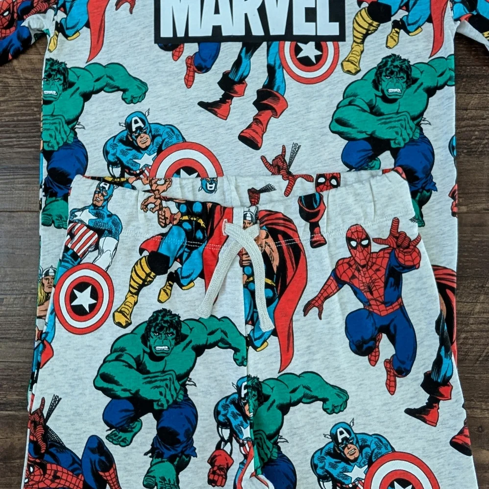 NWT H&M Marvel 2-Piece Set
